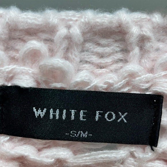 White Fox Boutique Real feelings oversized cable knit sweater baby pink S/M - Picture 8 of 10